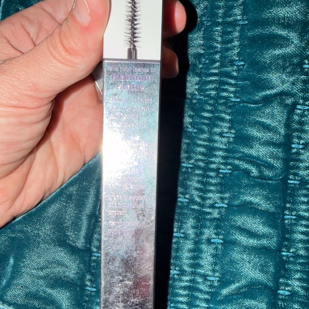 Tarte Mascara in Elegant Purple Packaging - Picture 2 of 6